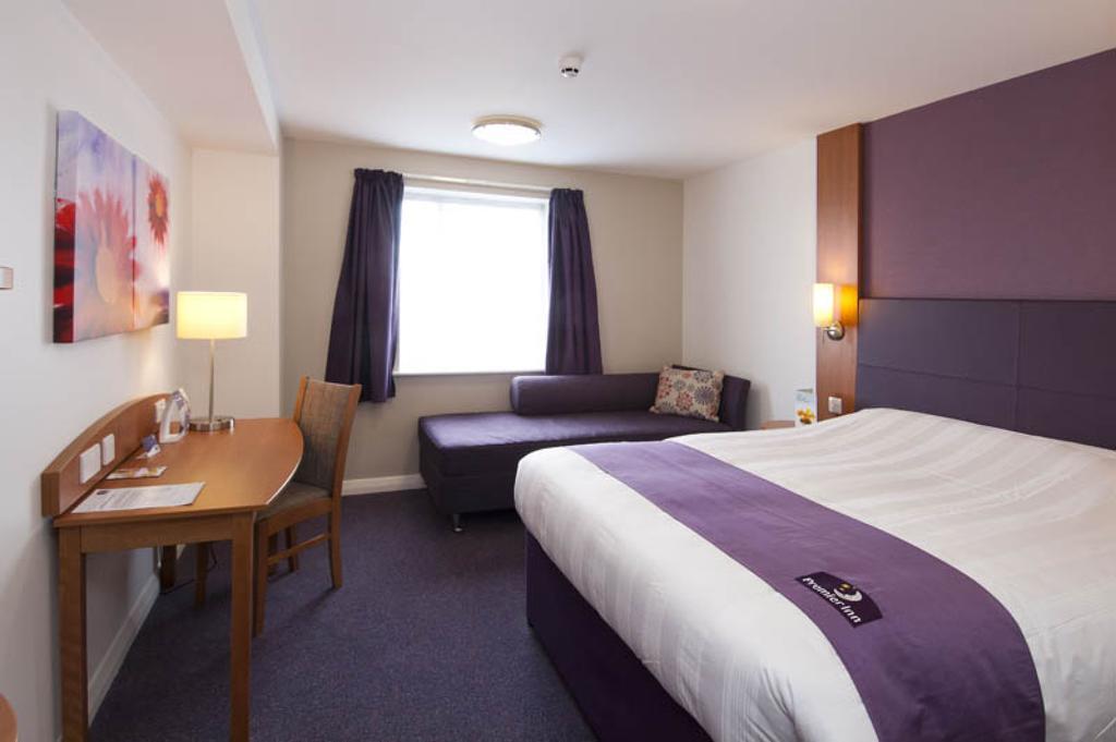 Premier Inn Manchester - Handforth Εξωτερικό φωτογραφία