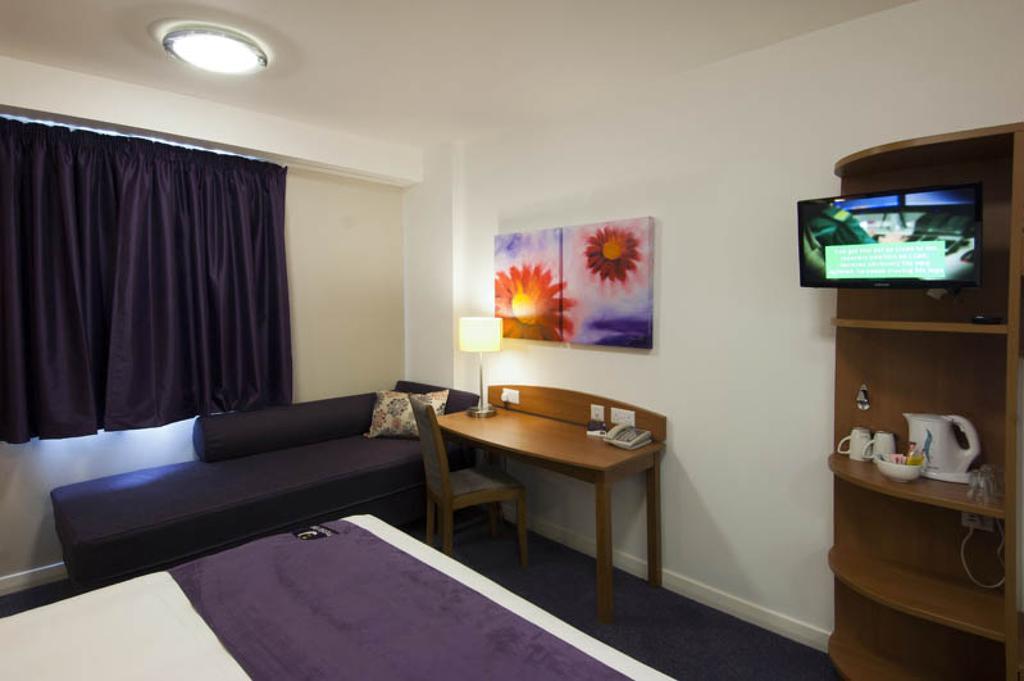 Premier Inn Manchester - Handforth Εξωτερικό φωτογραφία