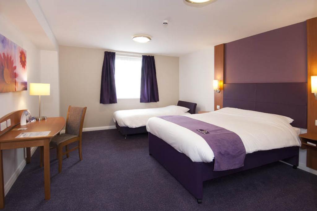 Premier Inn Manchester - Handforth Δωμάτιο φωτογραφία
