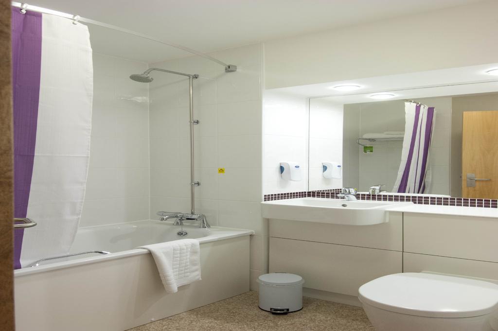 Premier Inn Manchester - Handforth Εξωτερικό φωτογραφία