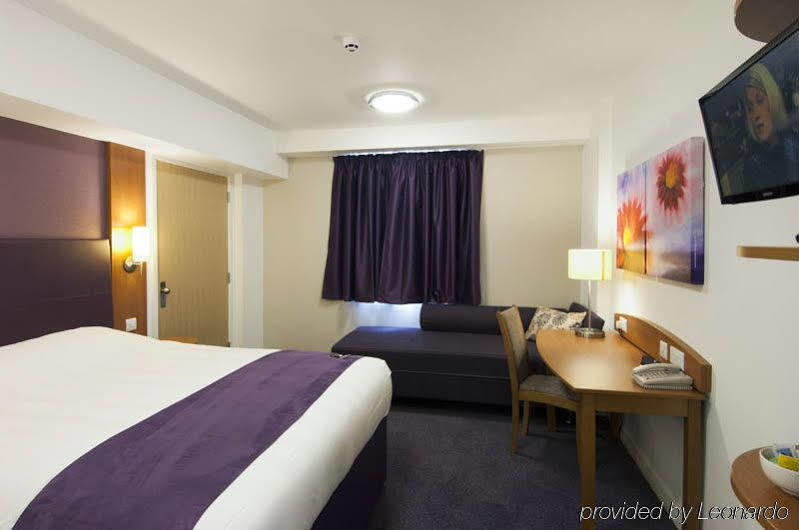 Premier Inn Manchester - Handforth Εξωτερικό φωτογραφία